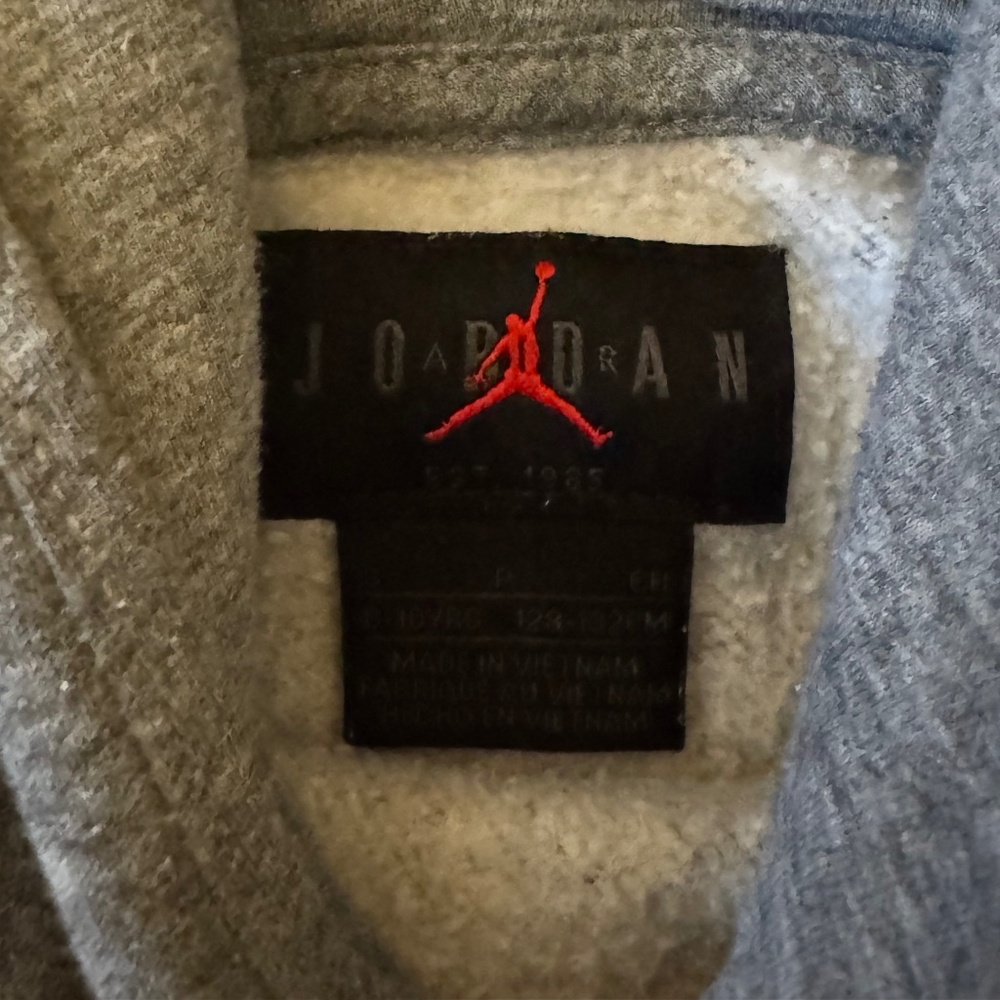 Big Boys Nike Air Jordan Gray Hoodie Hoodie Fleece Size S - Picture 2 of 4